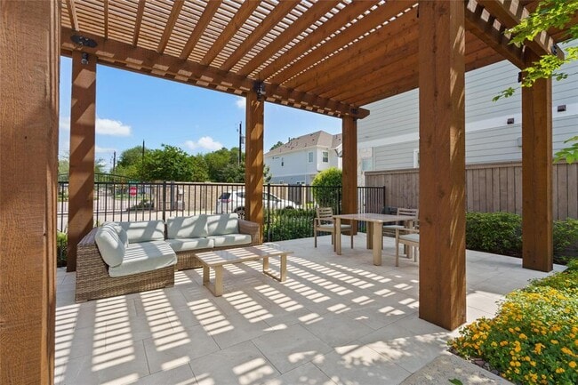 Building Photo - 1411 Biondo Way