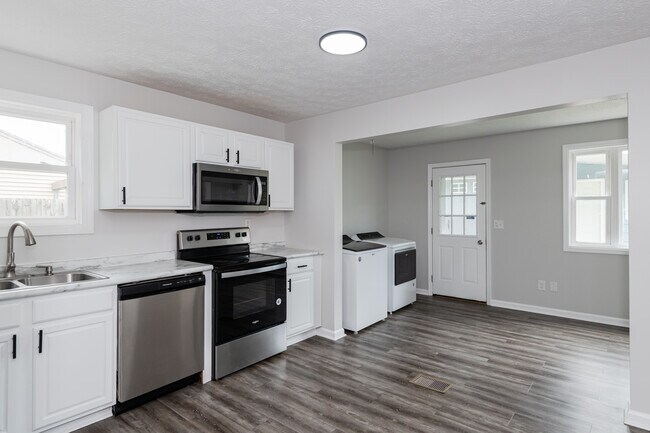 Building Photo - 5347 Haverfield Rd