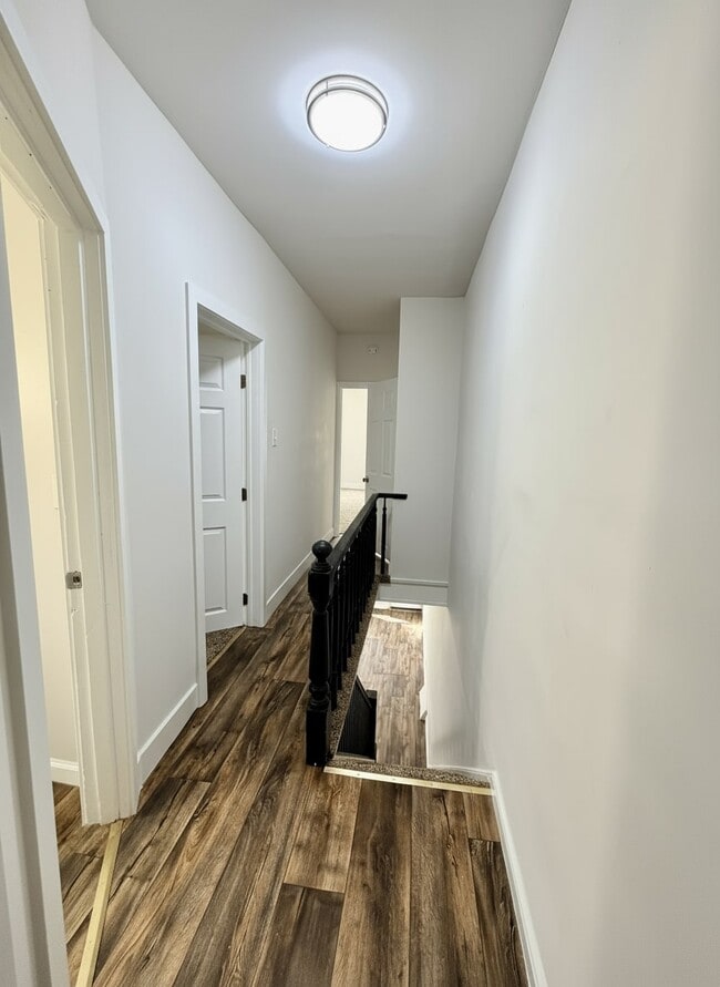 Building Photo - 1855 E Westmoreland St