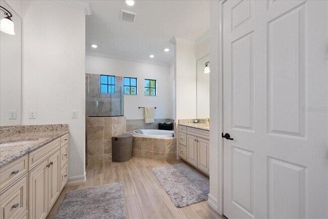 Building Photo - 5553 Mulligan Way