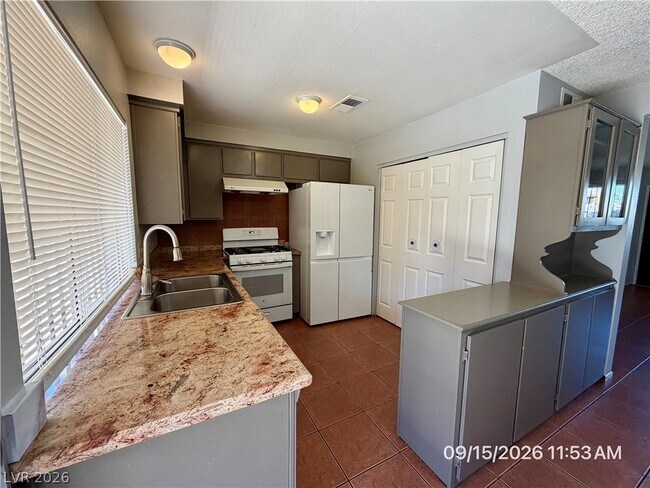 Building Photo - 6132 Meadowgrass Ln