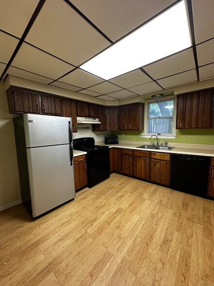 Building Photo - 1533 Ross Ave