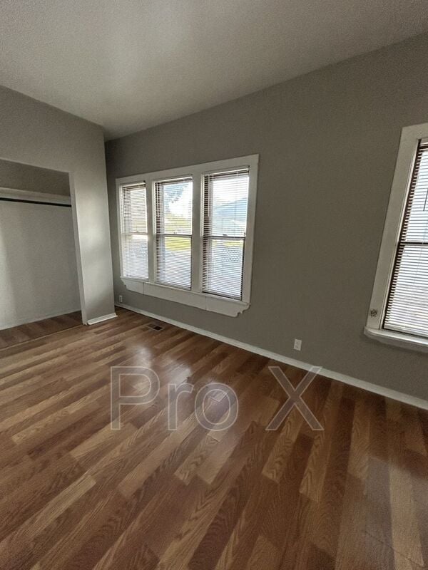 Building Photo - 20 4th St Cir