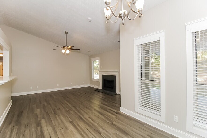 Building Photo - 2735 Country Creek Way NW