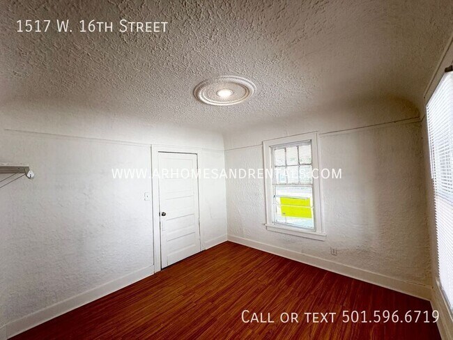 Building Photo - 1517 W 16th St