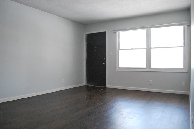 Building Photo - 1651 34th St