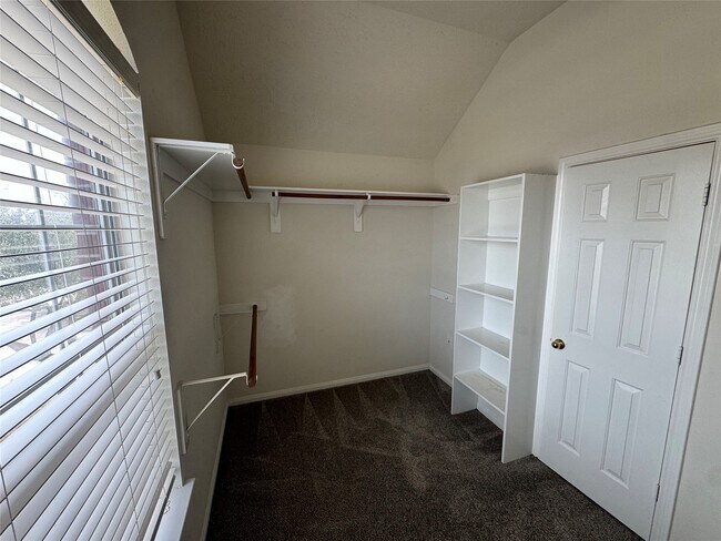 Building Photo - 17703 Towne Bridge Dr