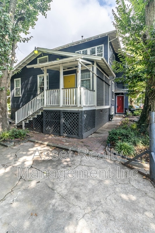 Building Photo - 602 Caswell Ave