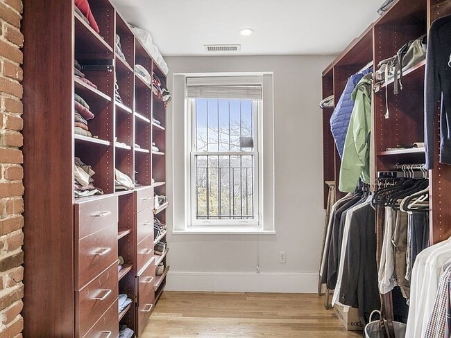 Building Photo - 94 St Botolph St