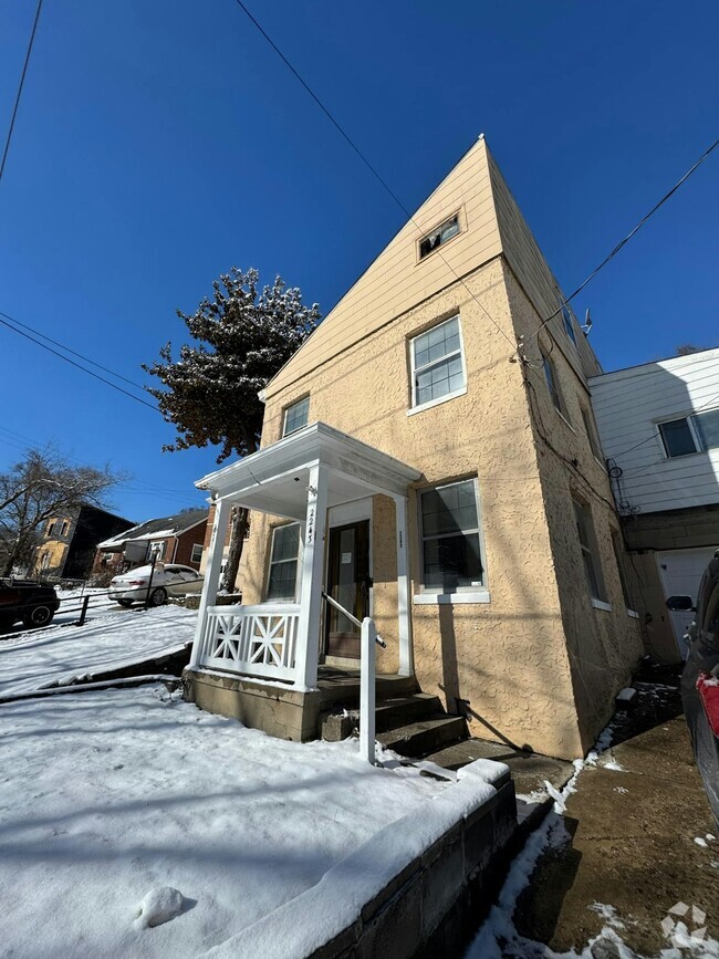 Building Photo - 2243 Quebec Rd