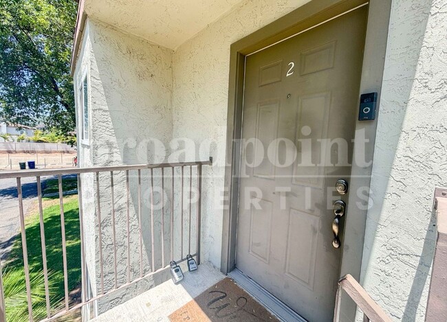 Building Photo - 2536 White Oak Pl