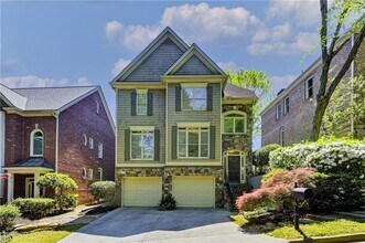 Building Photo - 2745 Lenox Rd NE