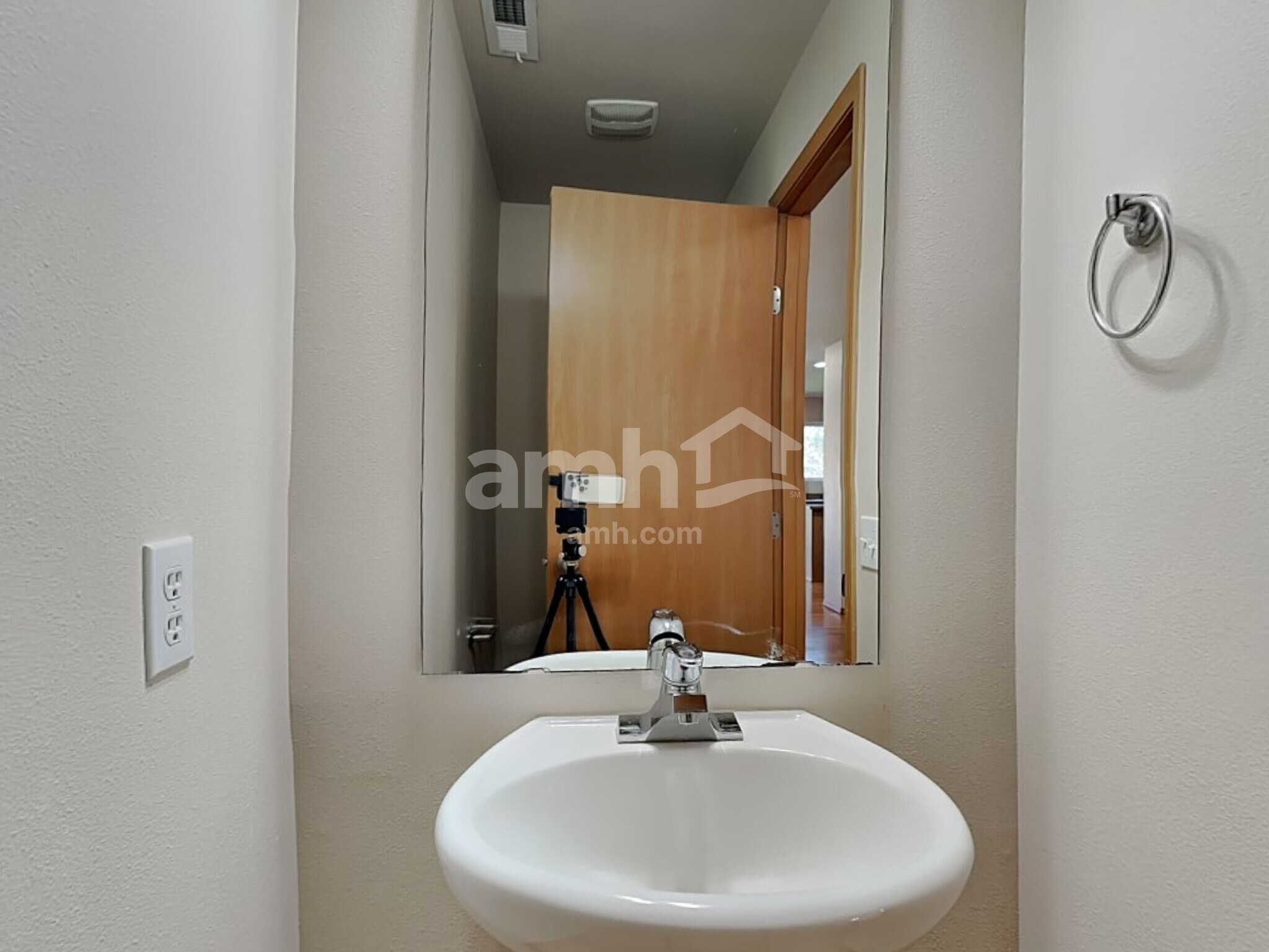 Building Photo - 20126 52nd Ave E