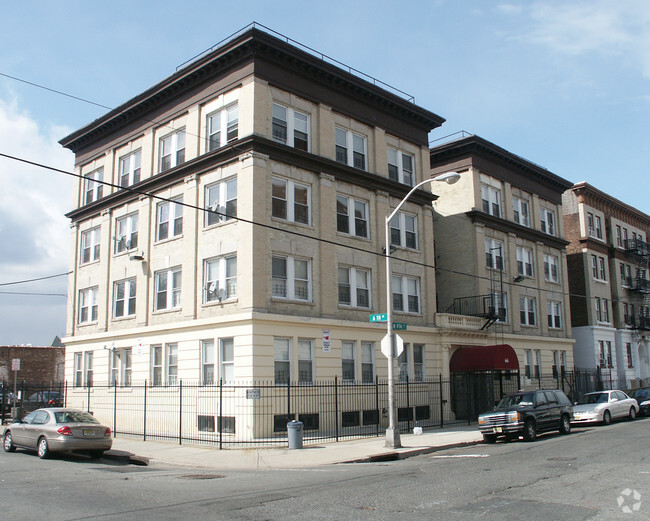 Primary Photo - 66 North 9th Street Apartments