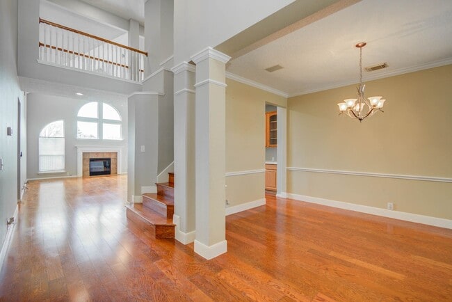 Building Photo - 11606 Canyon Mills Dr