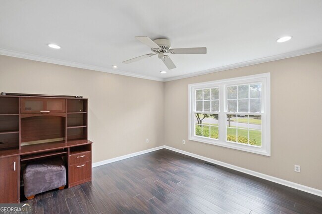Building Photo - 2680 Nicholas Ct NE