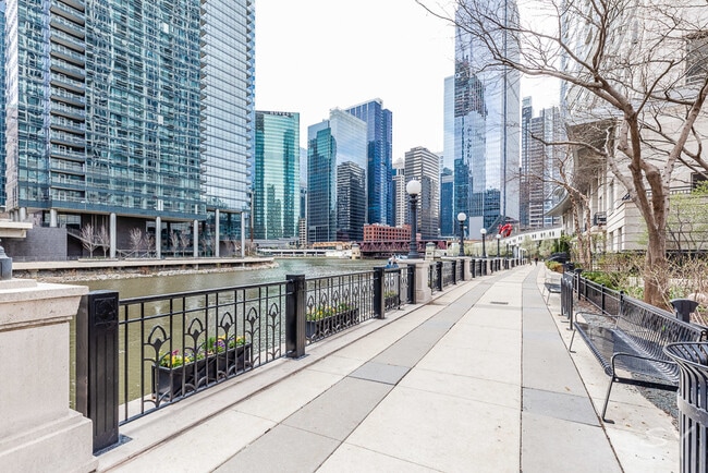 Building Photo - 345 N Canal St