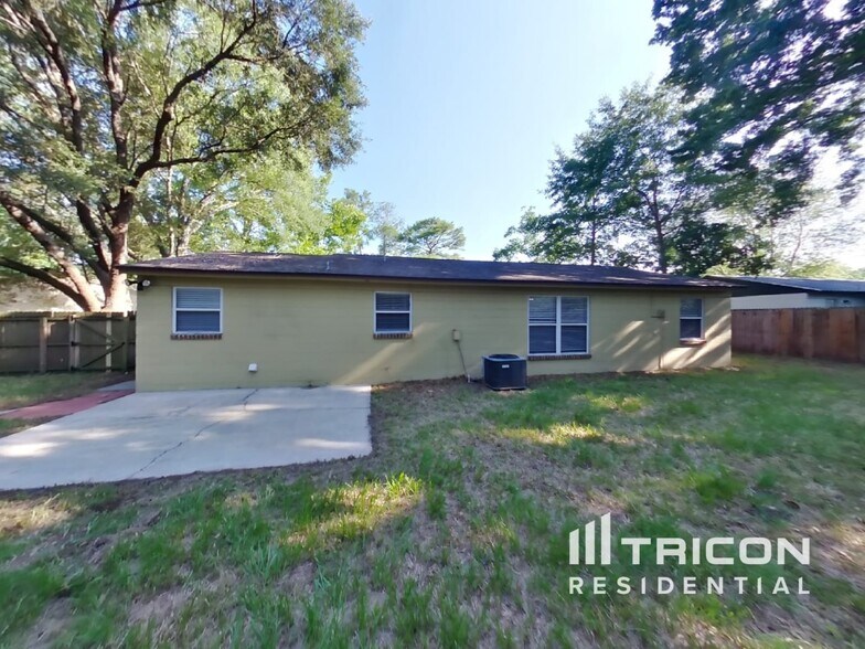 Building Photo - 1641 Rhonda Dr