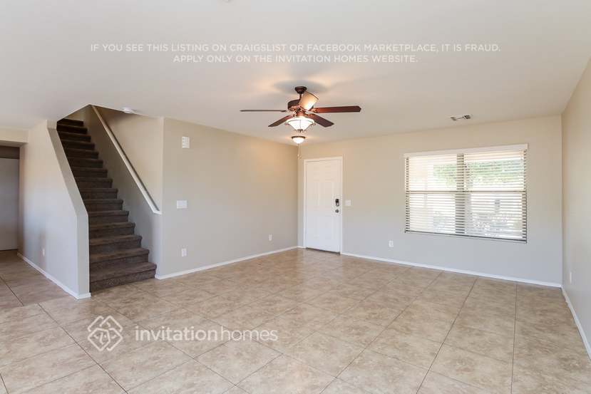 Building Photo - 2066 E Spruce Dr
