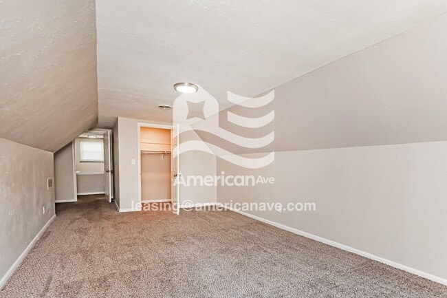 Building Photo - 297 E Melford Ave