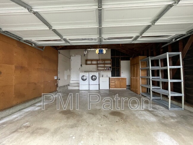 Building Photo - 4233 Redline Dr