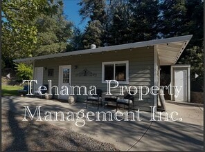 Building Photo - 14807 Hilltop Dr