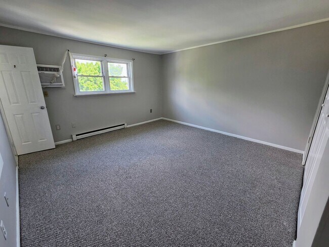 Building Photo - 5657 Wood Ln