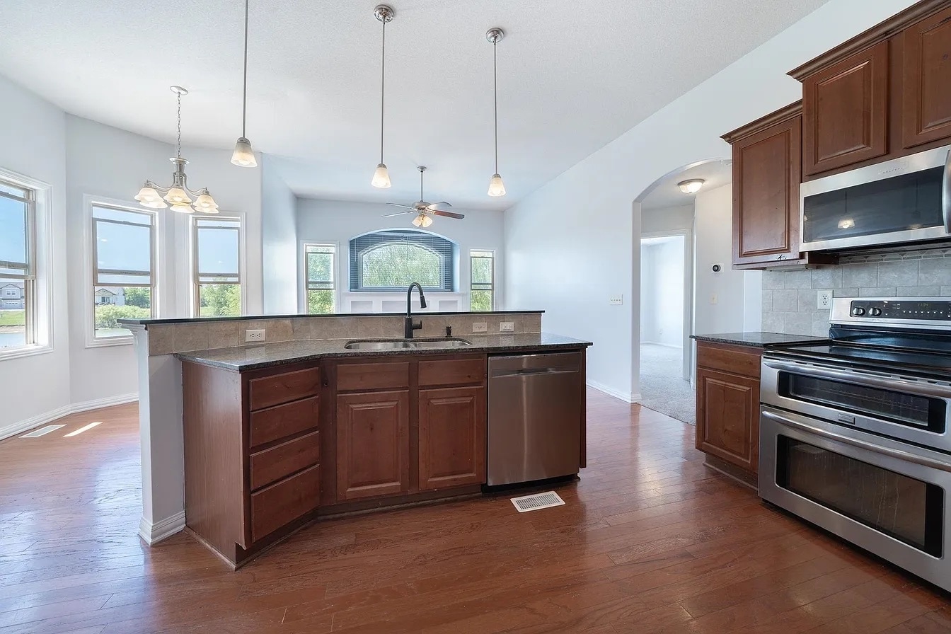 Building Photo - 14011 E Watson St