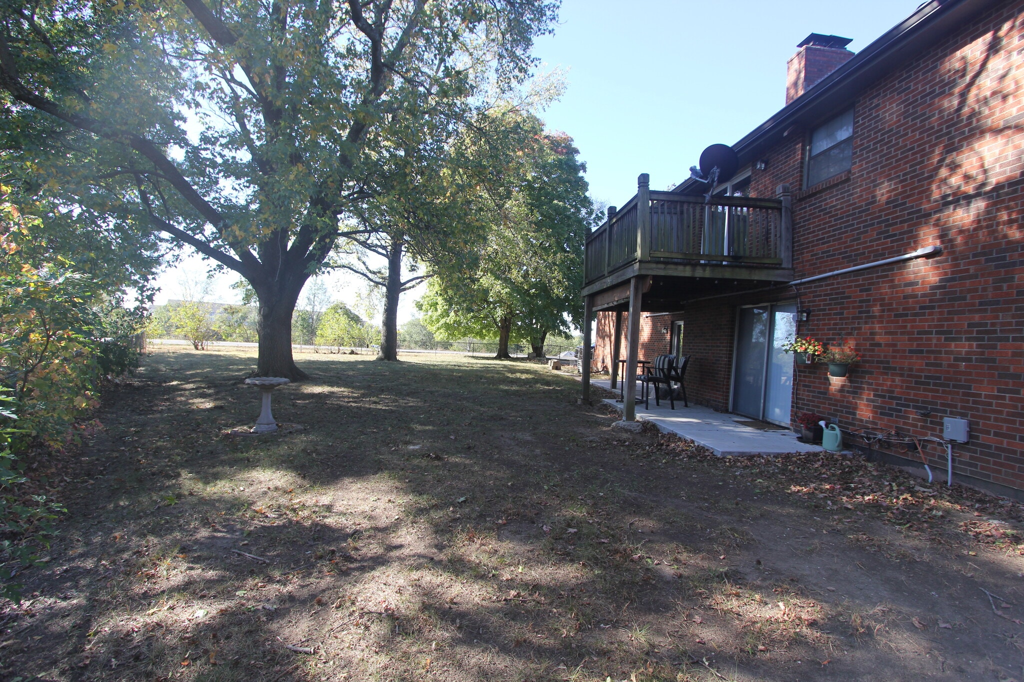 Building Photo - 220 NW Highland Ln