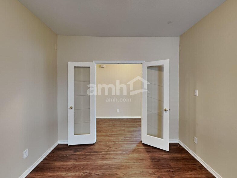 Building Photo - 6226 Kimble Mill