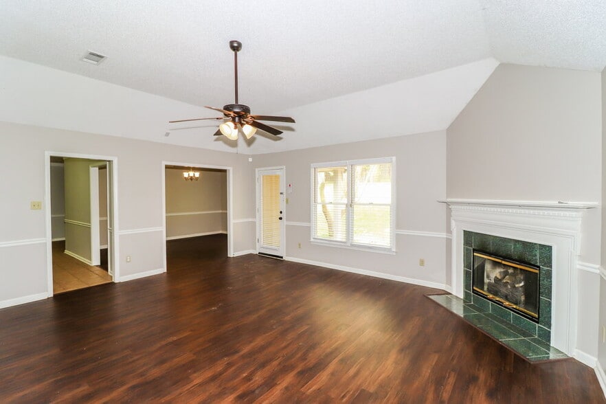 Building Photo - 482 Sanga Cir W