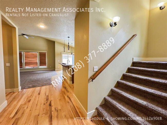 Building Photo - 919 E Boise Ave