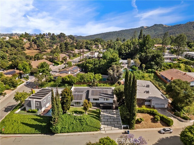 Building Photo - 16544 Park Ln Dr