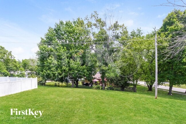 Building Photo - 11610 Helenoak Dr