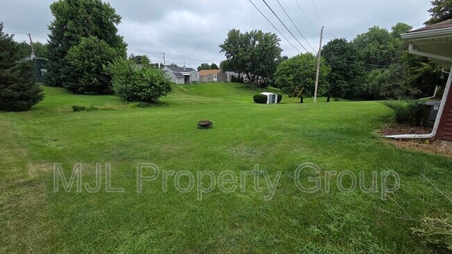 Building Photo - 1512 Robeson Ave