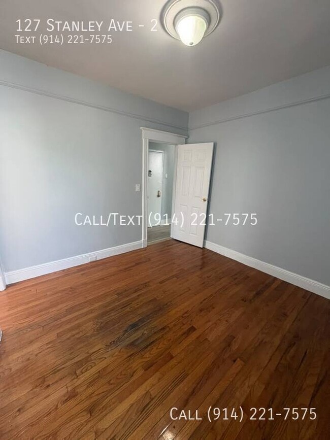 Building Photo - 127 Stanley Ave