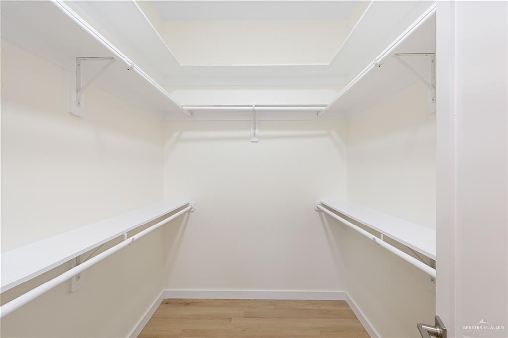 Building Photo - 1008 N Trinity St