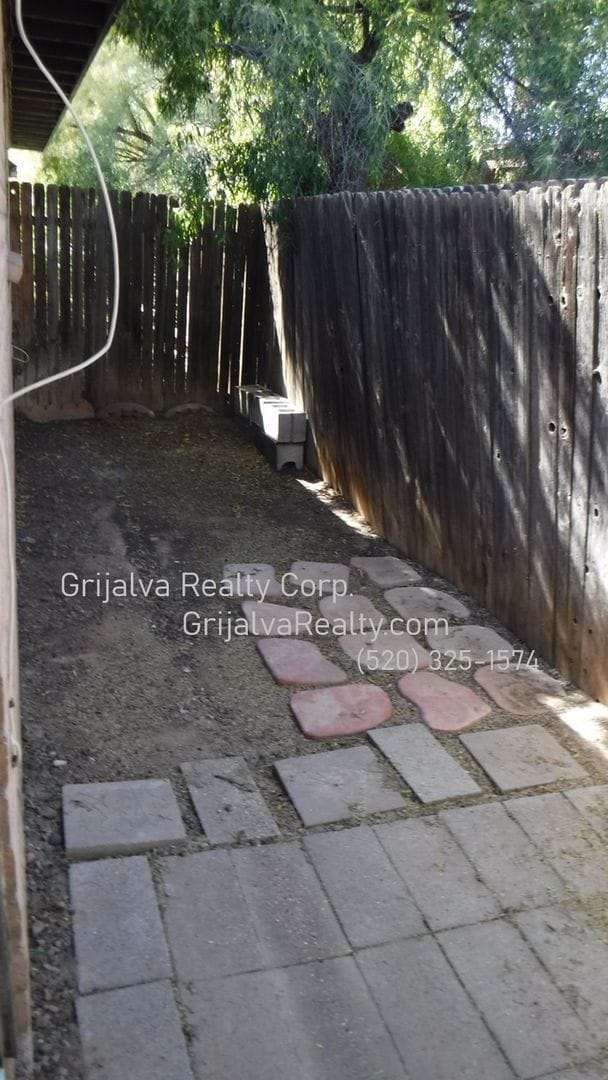 Building Photo - 2838 N Sparkman Blvd