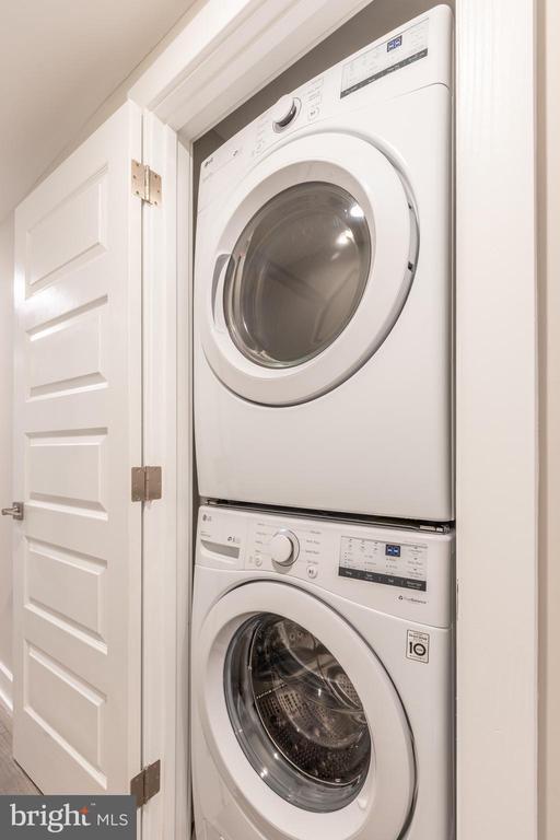 Building Photo - 1521 N Stillman St