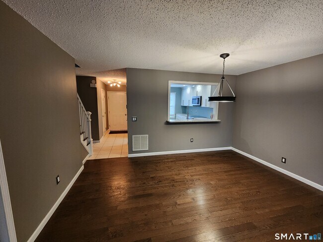 Building Photo - 55 Mill Plain Rd