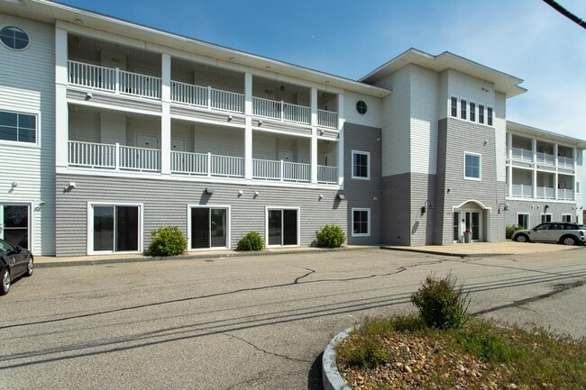 Building Photo - 419 NH-286