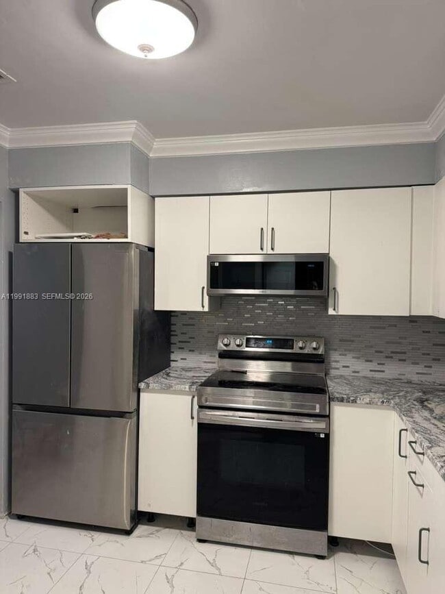 Building Photo - 6610 Johnson St