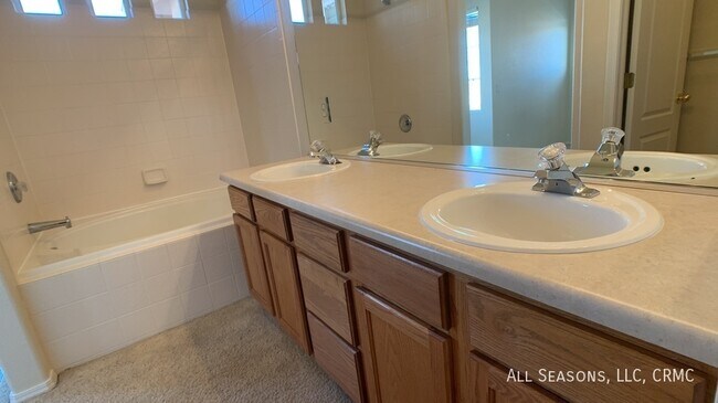 Building Photo - 7139 Sand Crest View