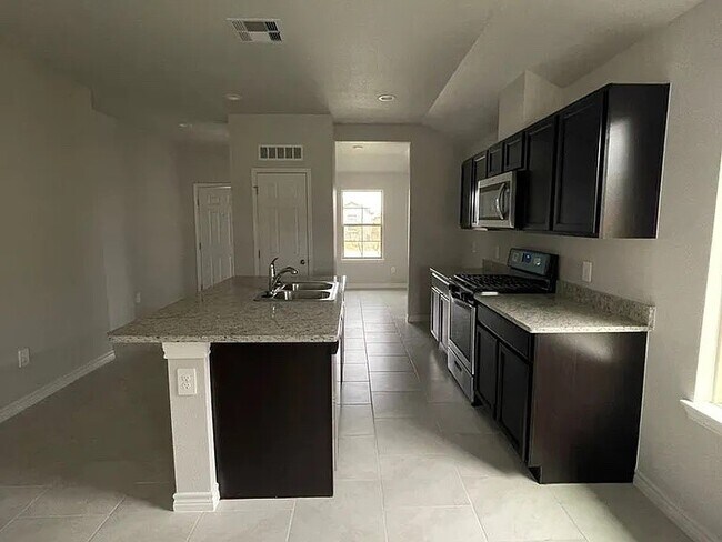 Building Photo - 2317 Restful Ln