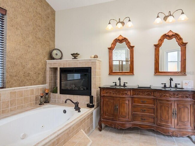 Building Photo - 7407 Park Springs Cir