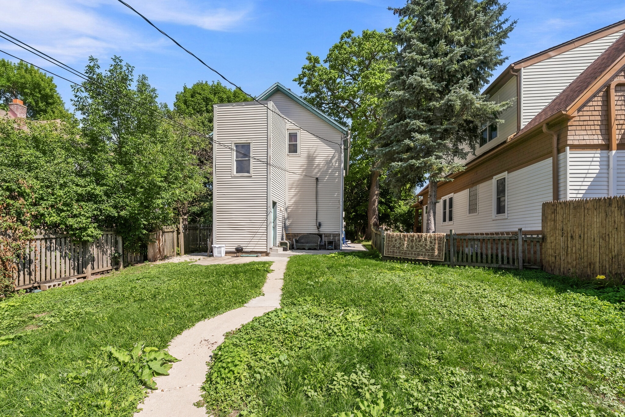 Building Photo - 3257 N Newhall St