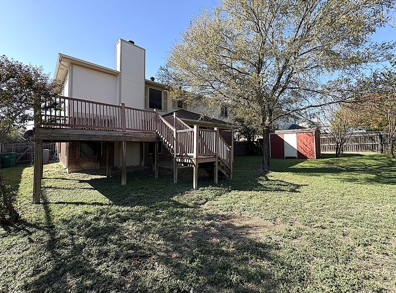 Building Photo - 2313 Modoc Dr