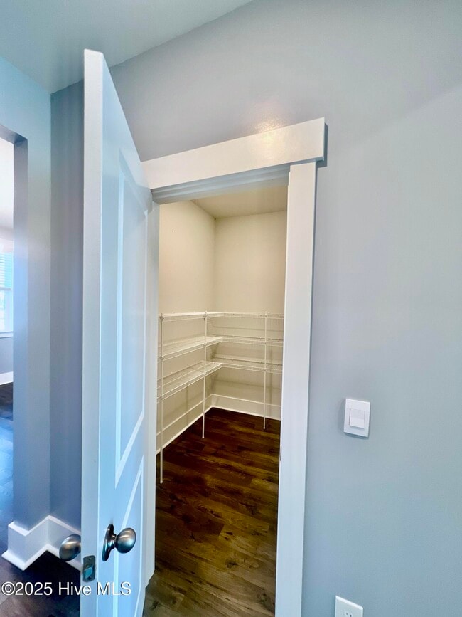 Building Photo - 111 Ballantine Grv Ln