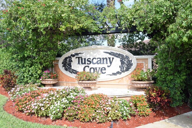 Building Photo - ** TUSCANY COVE ** 3 BED / 2 BATH - VILLA ...