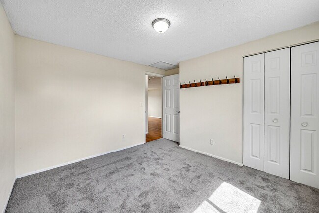 Building Photo - $1,895.00, 3 bed, 2 bath located in Fountain